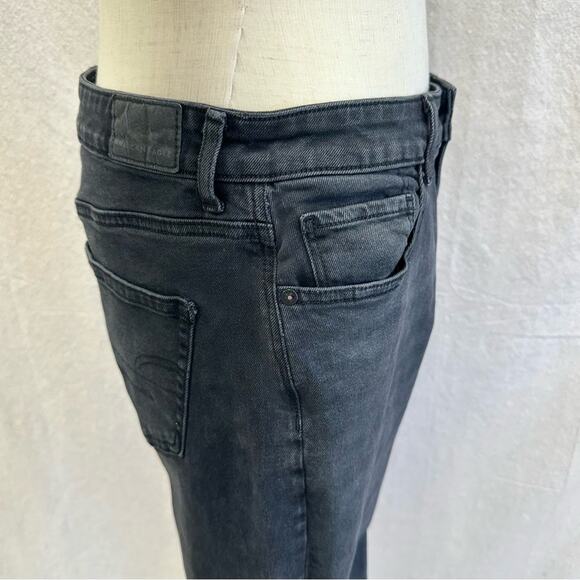 American Eagle Outfitters washed black mom jeans size 6 Regular - Picture 10 of 13